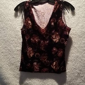 Pull over, brown short sleeved with V neck